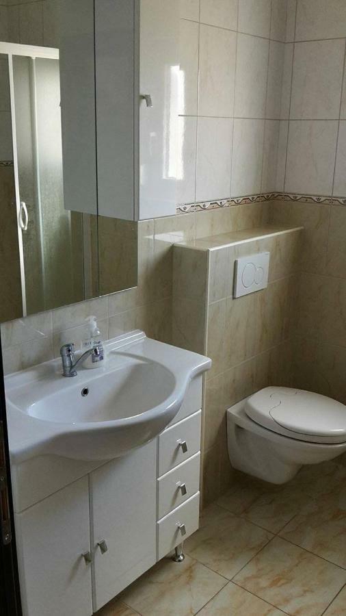 טרוגיר Apartments Luki מראה חיצוני תמונה