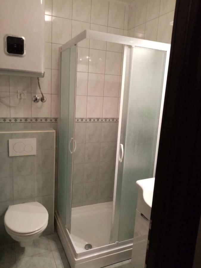 טרוגיר Apartments Luki מראה חיצוני תמונה